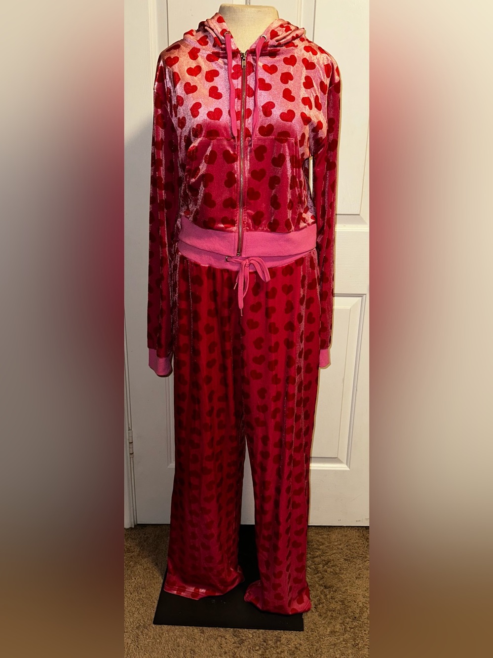 Sugar Thrillz Dolls Kill ‘LOYAL MANEATER’ Velour Tracksuit Red Pink Hearts L